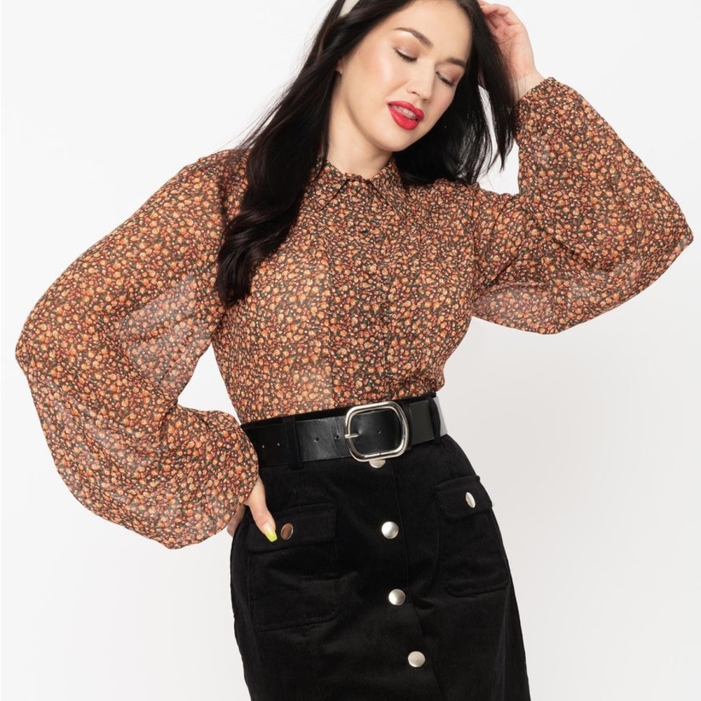 NWT Unique Vintage Flowy Floral Blouse